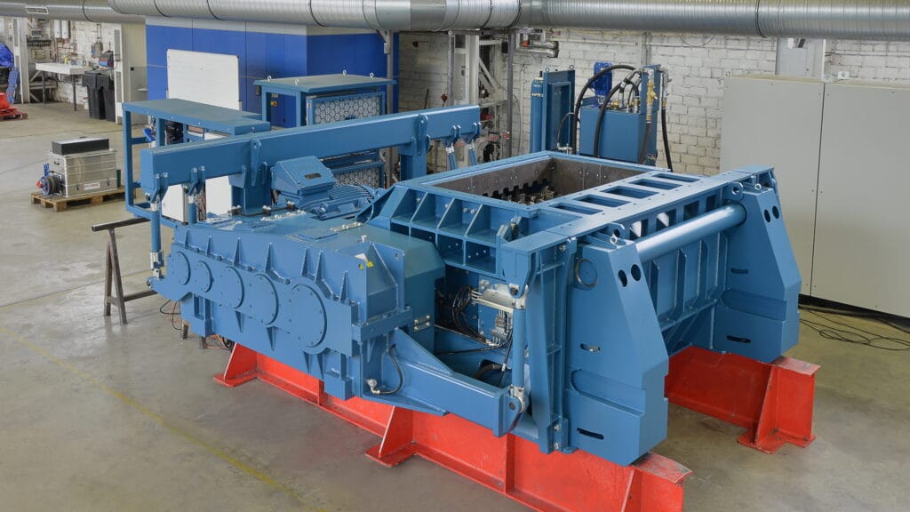 Effizienteste Zerkleinerung von Beton-, Bauschutt und Aushub mittels Walzenbrechern in einem der modernsten Recyclingcenter der Schweiz (RCO)