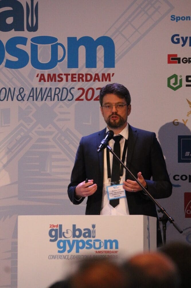 Crush+Size präsentiert innovative Walzenbrecher zur schonenden Zerkleinerung von Gips auf der Global Gypsum Conference in Amsterdam.